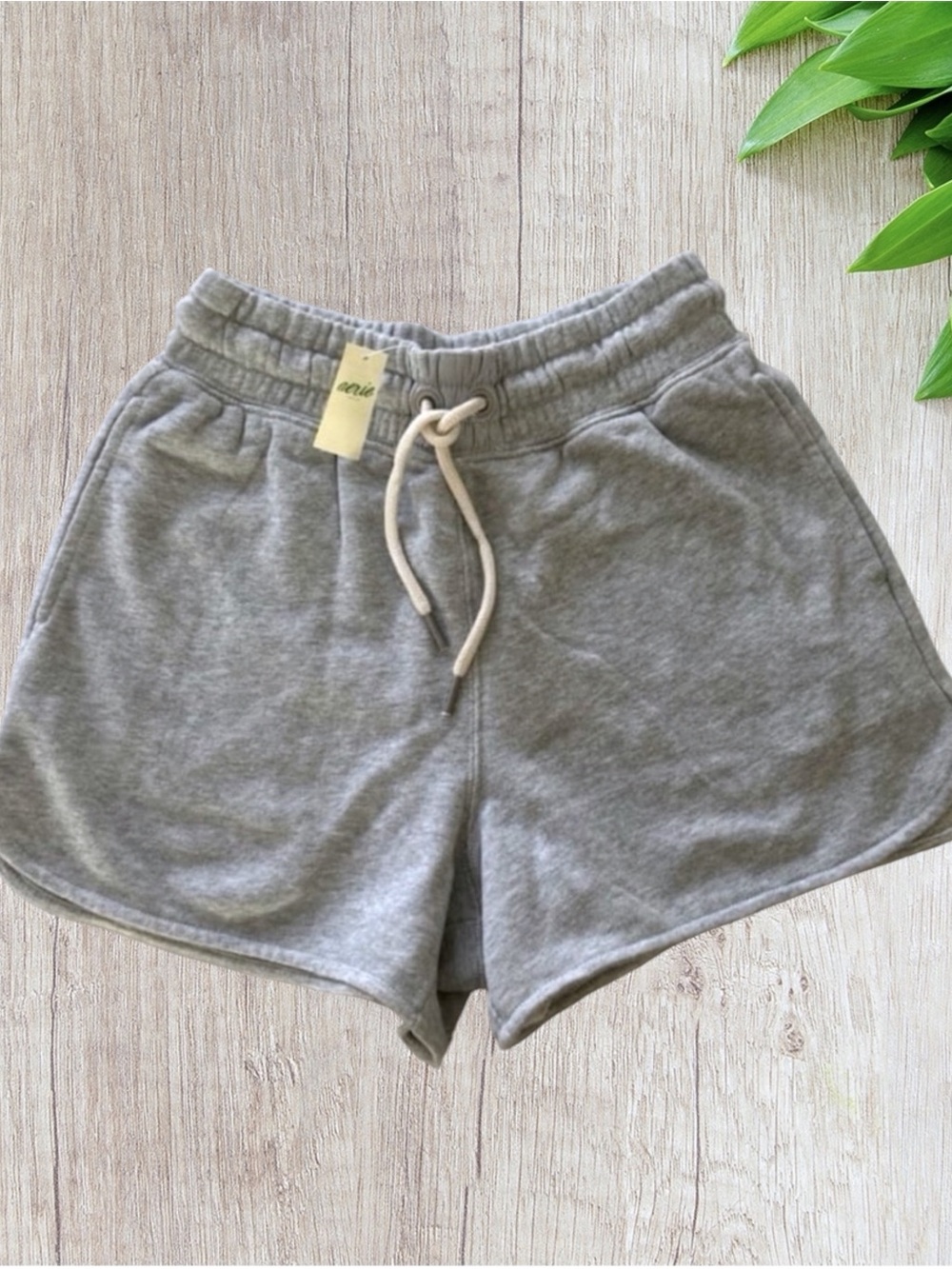 (NWT) Aerie Women’s Comfy Shorts in Gray, XS